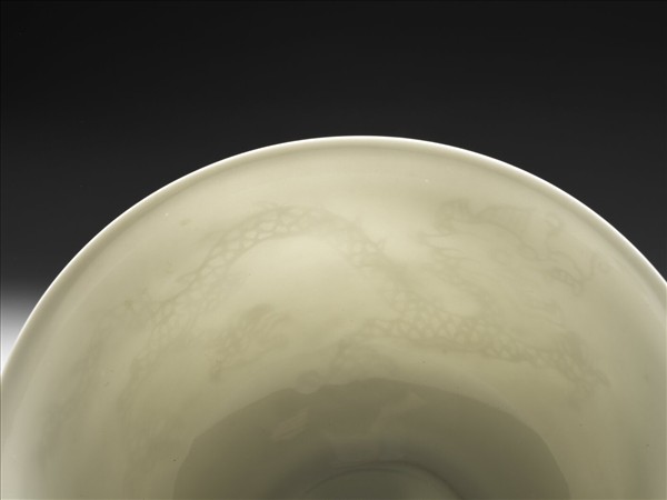 甜白半脫胎雙龍紋碗