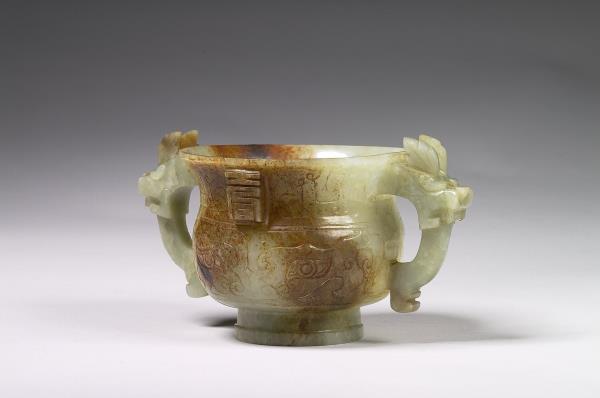 玉獸面紋簋形爐