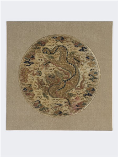 中國 刺繡團龍紋圓補