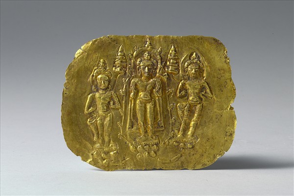 泰國 8-10世紀 鎚鍱金片 佛菩薩三尊立像奉獻板