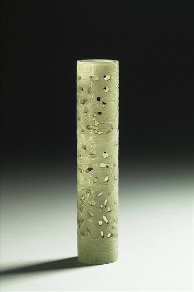 玉雲龍紋鏤空香筒