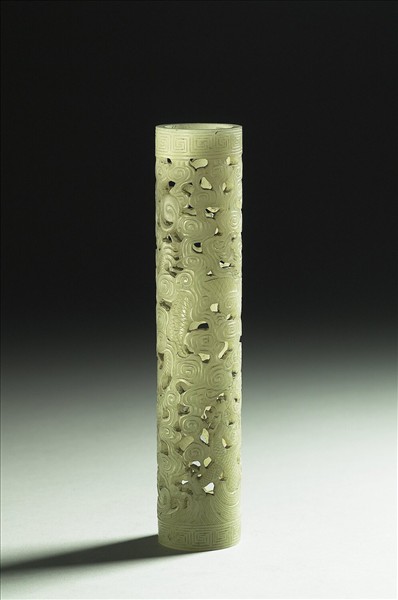 玉雲龍紋鏤空香筒