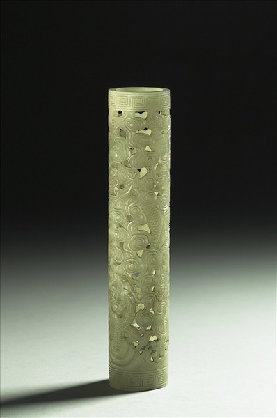 玉雲龍紋鏤空香筒