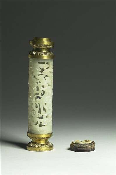 玉龍鳳紋鏤空香筒