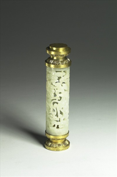 玉龍鳳紋鏤空香筒