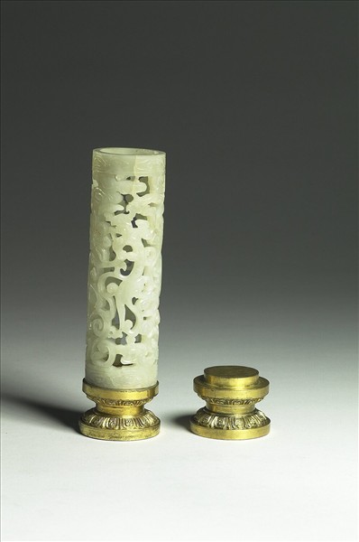 玉龍鳳紋鏤空香筒