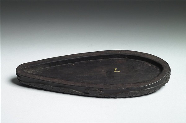 紫檀如意雲紋木座