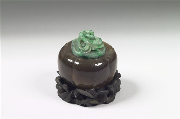 帶翠蓋玉罐