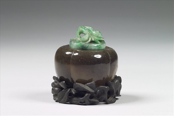 帶翠蓋玉罐