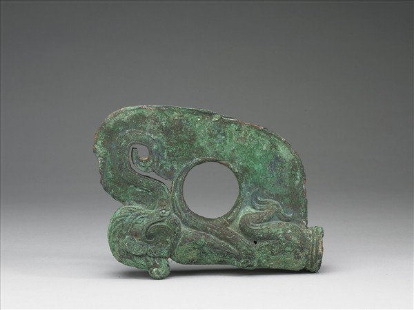 象鼻神人管銎銅鉞