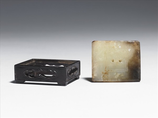 玉方形器飾