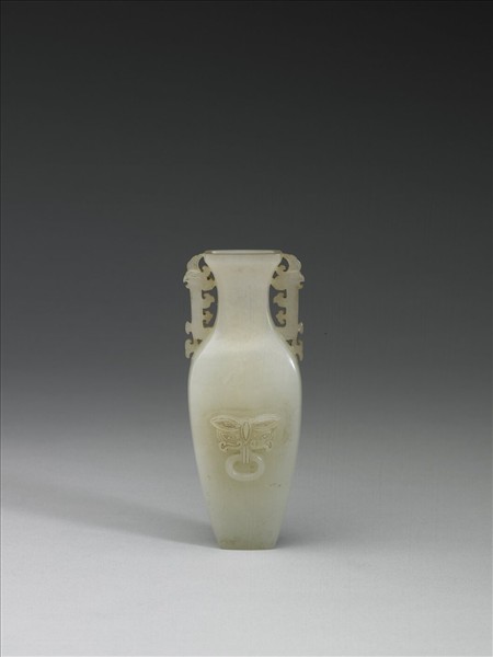 玉鋪首銜環紋瓶