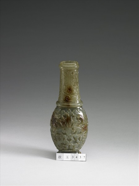 玉番蓮紋瓶