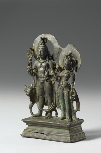 青銅鎏金烏瑪—大自在天及聖牛難提立像