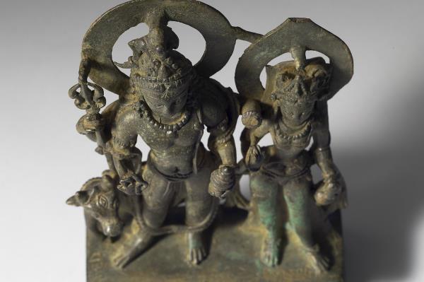 青銅鎏金烏瑪—大自在天及聖牛難提立像