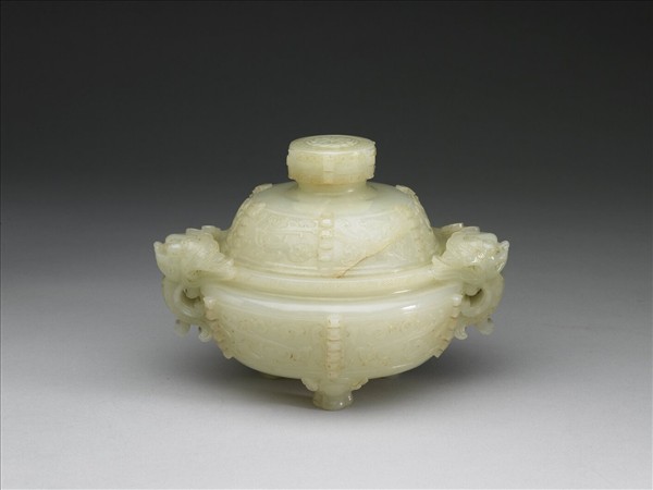 玉獸面紋三足爐