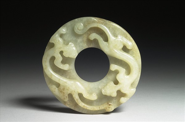 玉螭紋璧