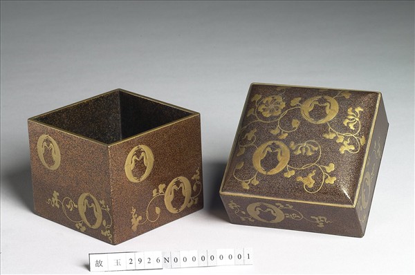 蒔繪團鶴紋漆盒