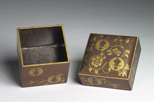 蒔繪團鶴紋漆盒