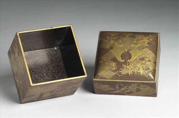 蒔繪四季花卉紋漆盒