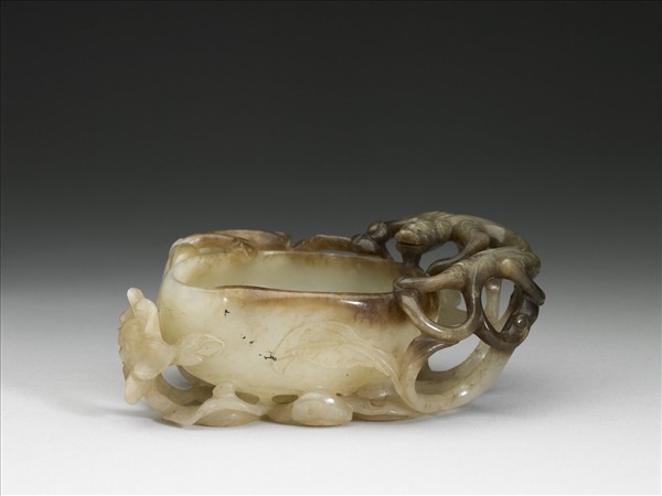 玉螭虎連枝桃式洗