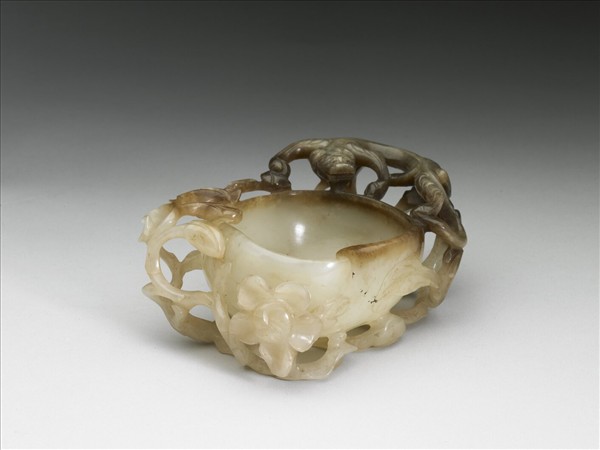 玉螭虎連枝桃式洗