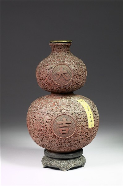 剔紅大吉葫蘆瓶