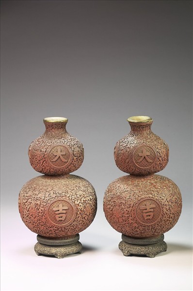 剔紅大吉葫蘆瓶