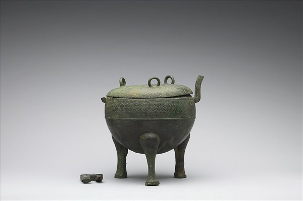蟠虺紋鼎