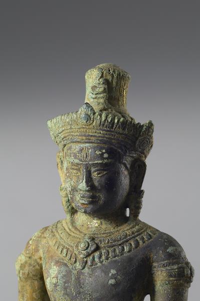 柬埔寨 12-13世紀 青銅鎏金 男神立像，日天或濕婆神