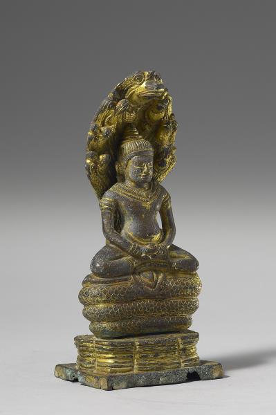 目真璘陀龍王護持釋迦牟尼佛趺坐像