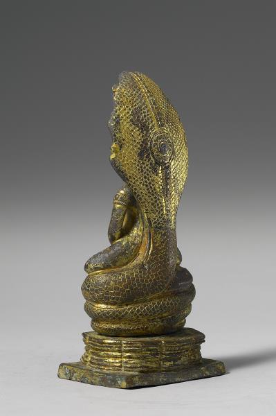 目真璘陀龍王護持釋迦牟尼佛趺坐像