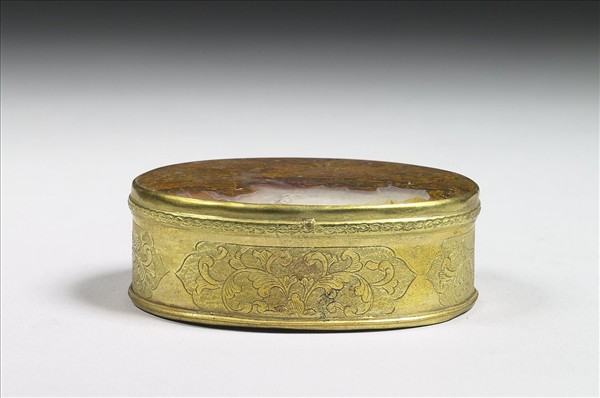 鎏金銅鑲瑪瑙鼻煙盒