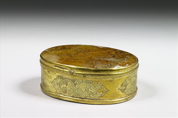 鎏金銅鑲瑪瑙鼻煙盒