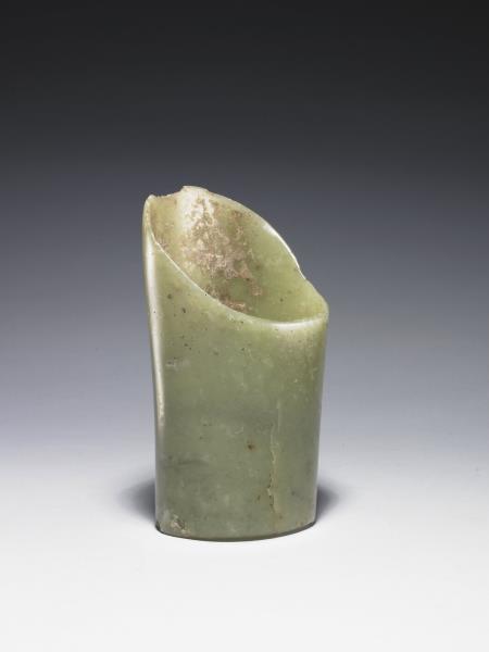 玉斜口筒形器