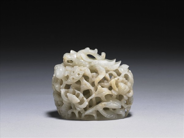 鏤空龍紋玉頂
