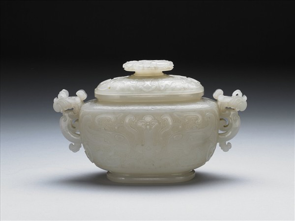 玉獸面紋蓋盂