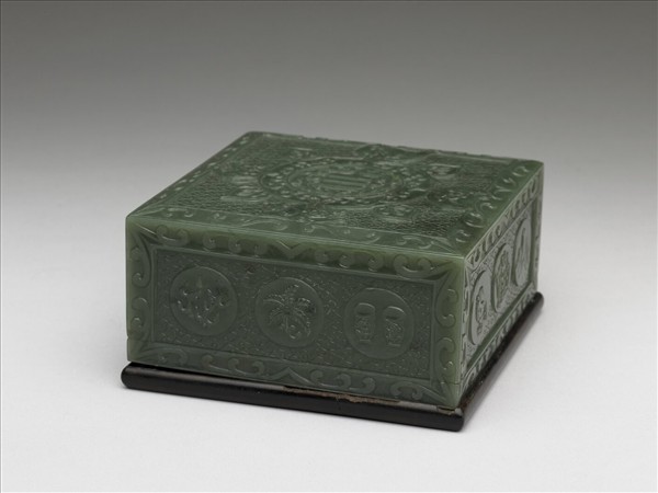 玉雕花乾卦方盒