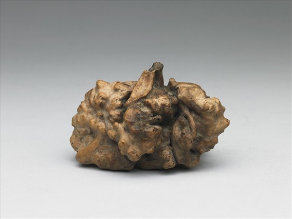 樹根雕瓜果形器