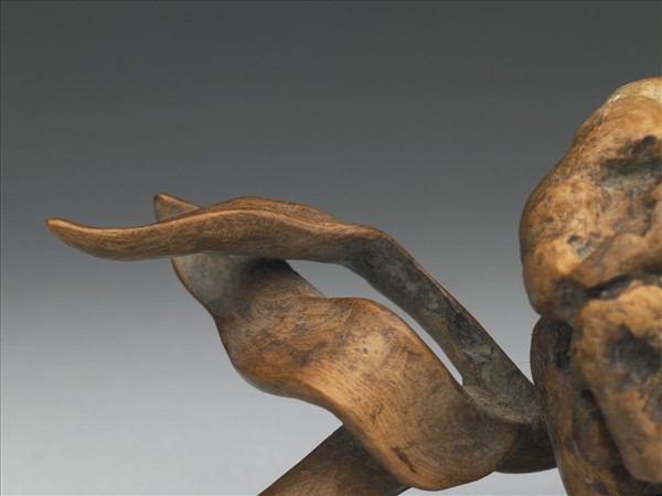 樹根雕瓜果形器