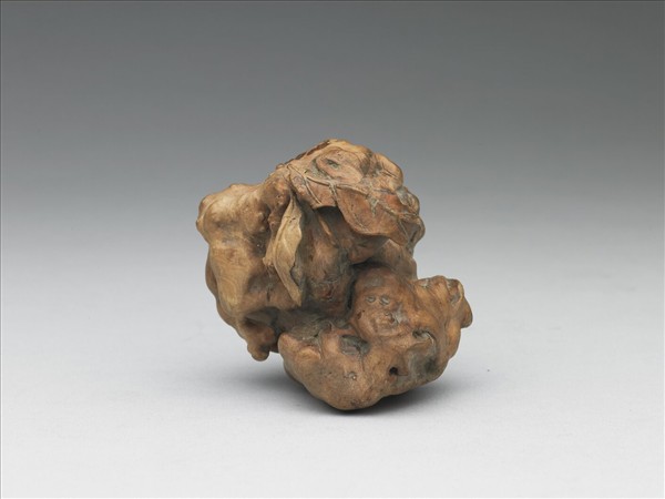 樹根雕瓜果形器