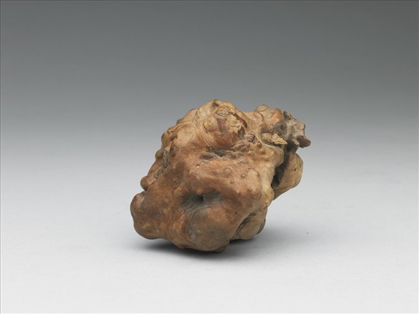 樹根雕瓜果形器