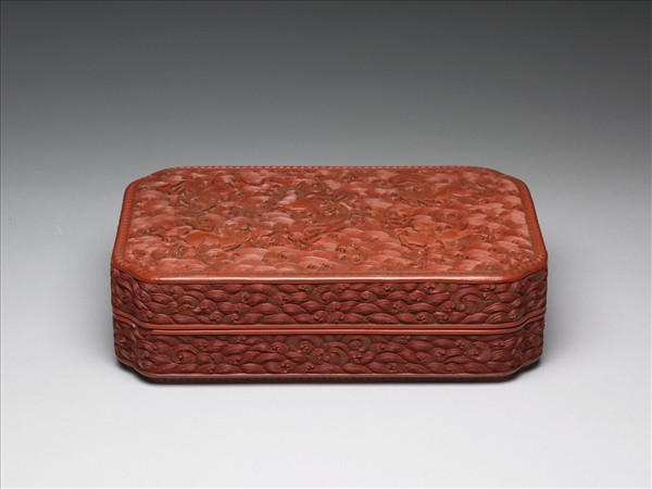 剔紅天馬紋長方盒