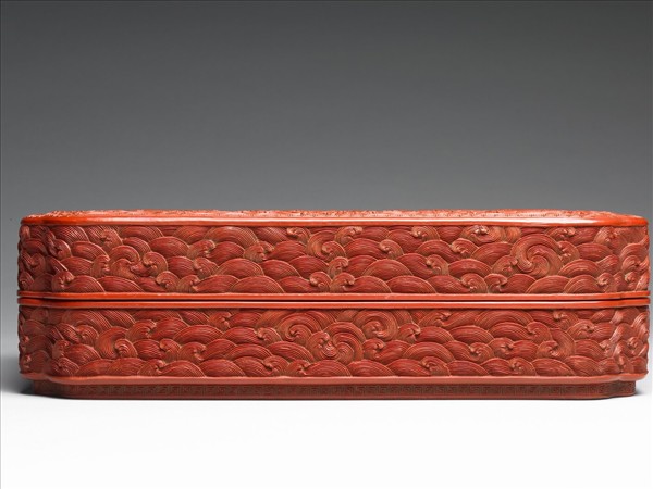 剔紅天馬紋長方盒