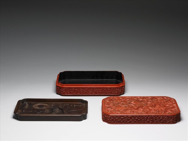 剔紅天馬紋長方盒