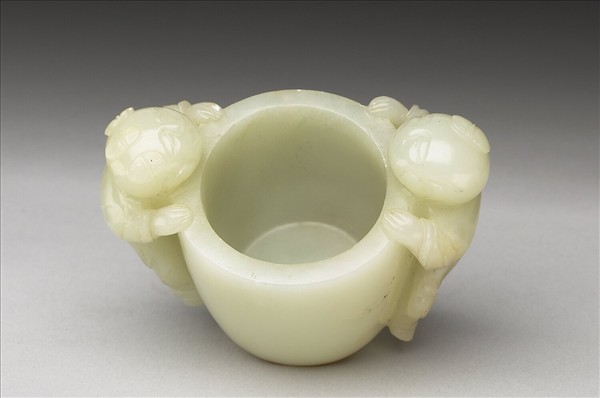 玉童子形耳盂
