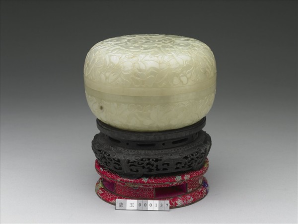 玉五福拱壽圓盒