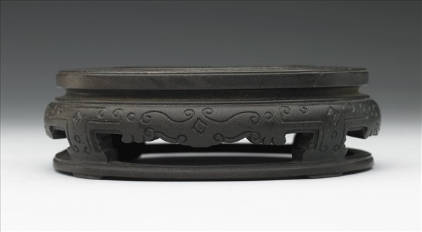 玉花口花蕾形雙柄碗