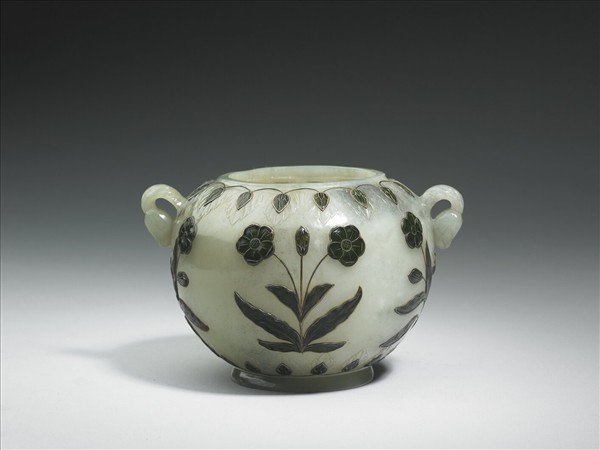 玉雙柄莨苕花卉紋罐