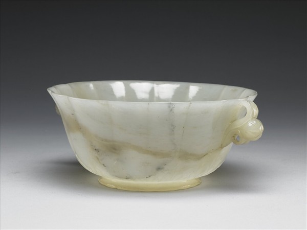 玉花口花蕾形雙柄碗